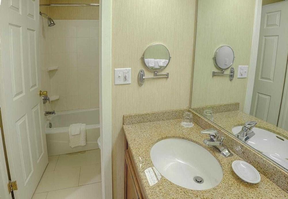 Albany Airport Inn And Suites Latham Buitenkant foto