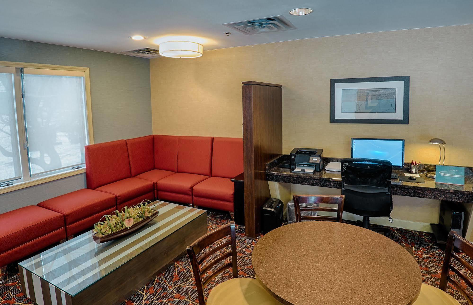 Albany Airport Inn And Suites Latham Buitenkant foto