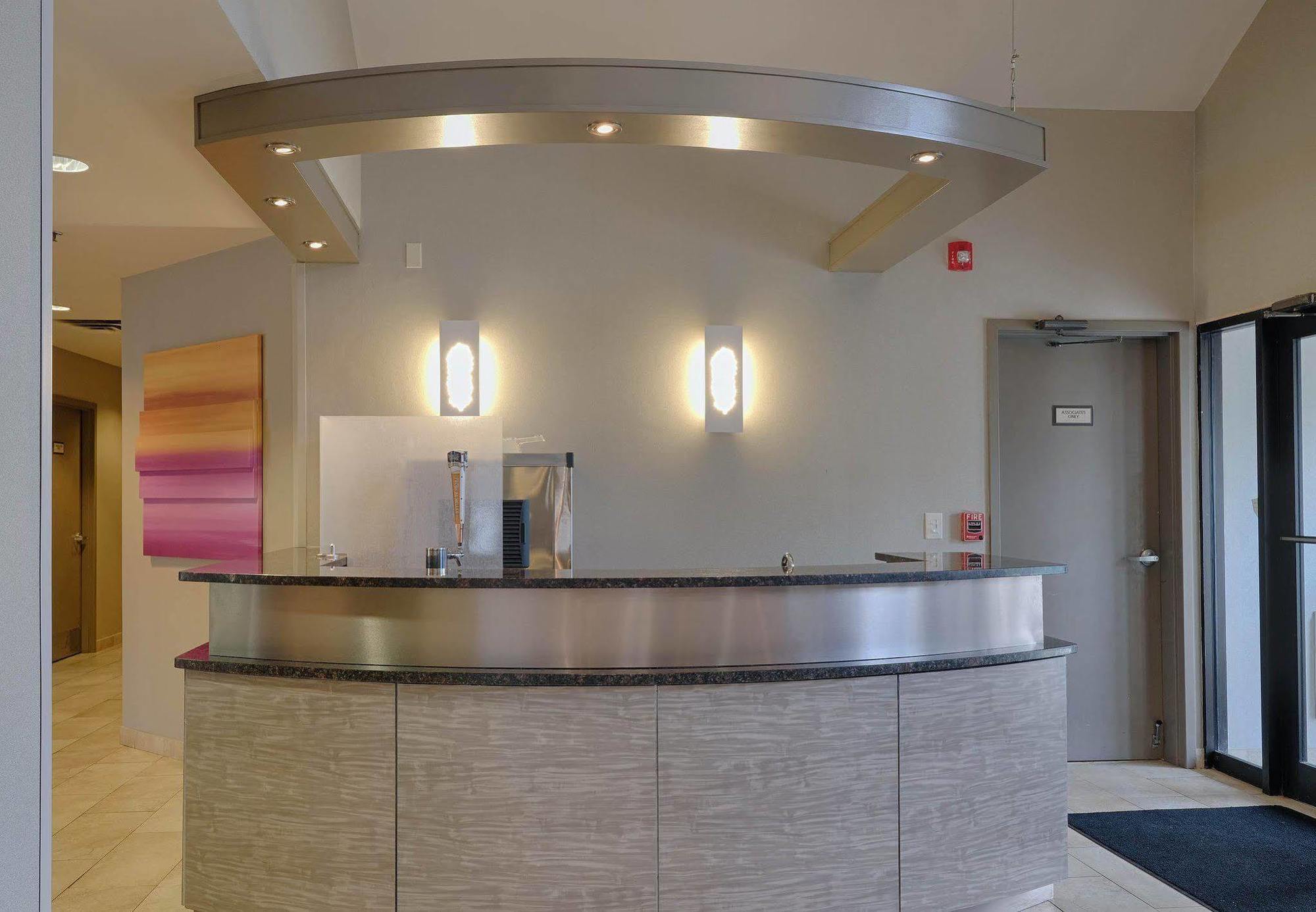 Albany Airport Inn And Suites Latham Buitenkant foto