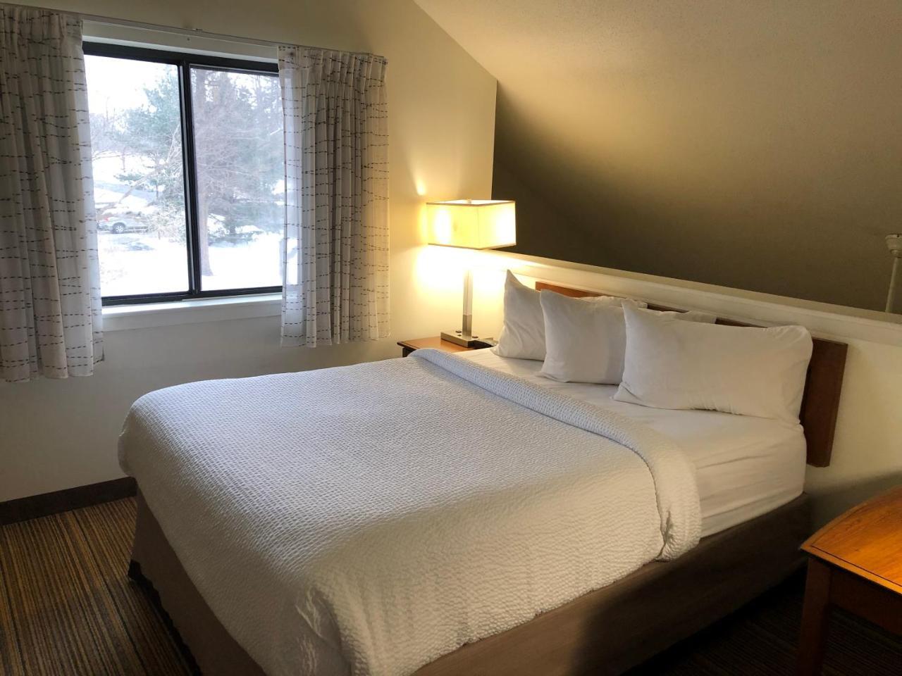 Albany Airport Inn And Suites Latham Buitenkant foto