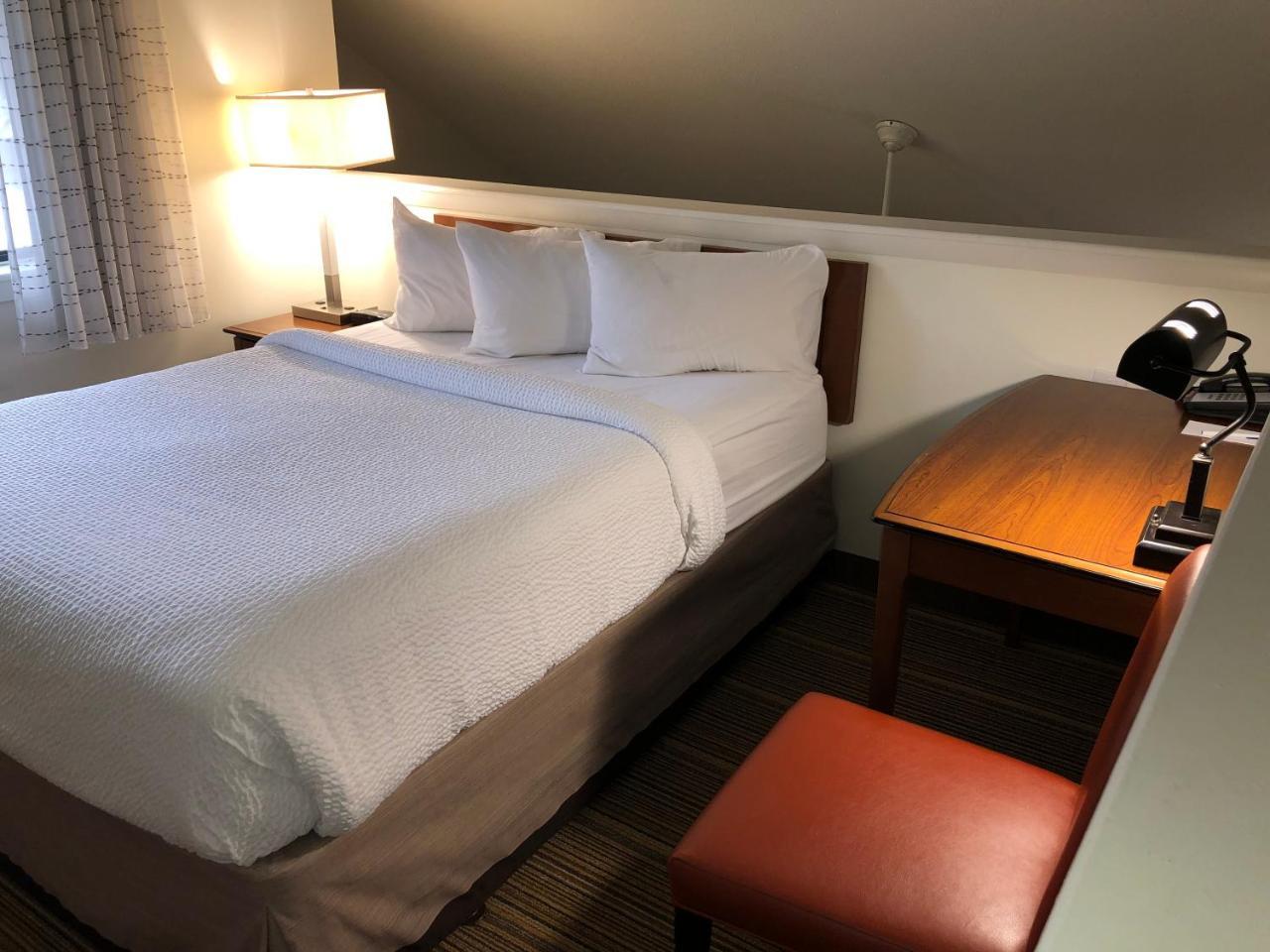 Albany Airport Inn And Suites Latham Buitenkant foto