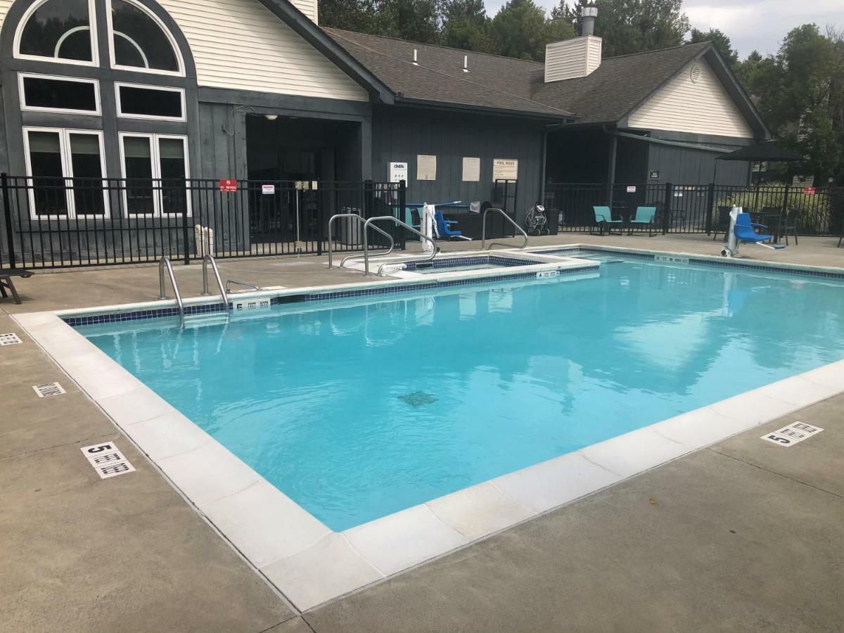 Albany Airport Inn And Suites Latham Buitenkant foto