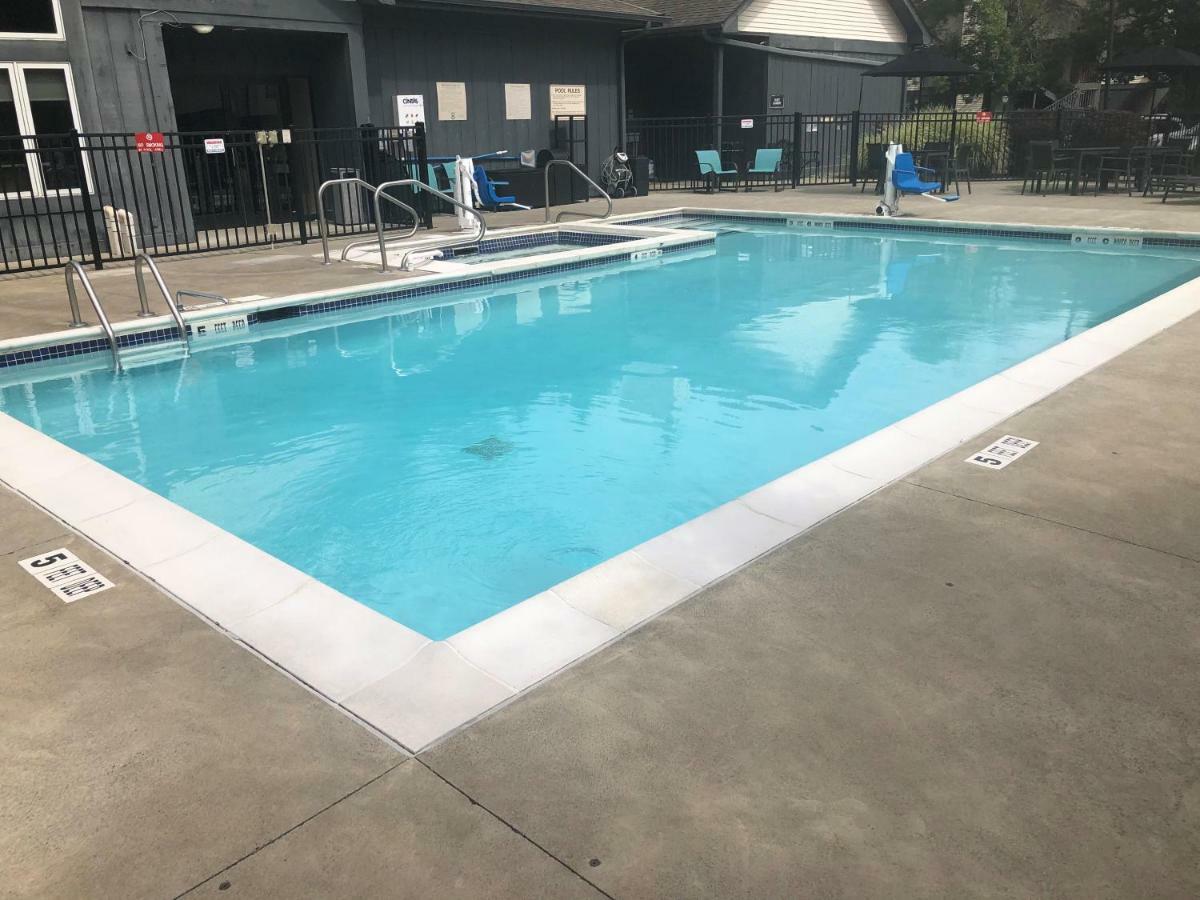 Albany Airport Inn And Suites Latham Buitenkant foto